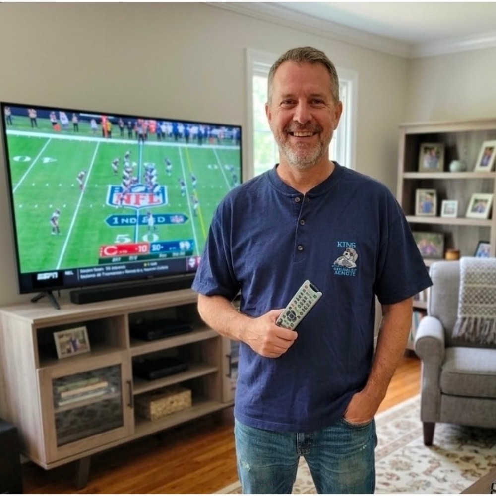 Big Dogs Mens Henley Shirt Large Blue King of the Freakin Remote Fun Attitude